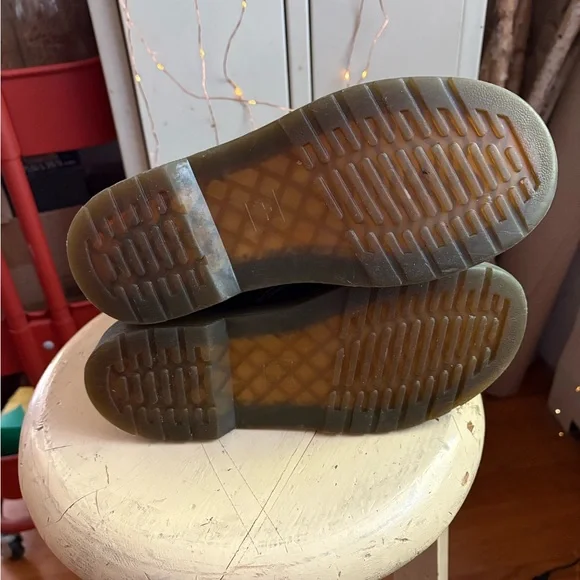 Dr. Martens 1460 8-Eye Boot - Big Kid 5M - Picture 14 of 16